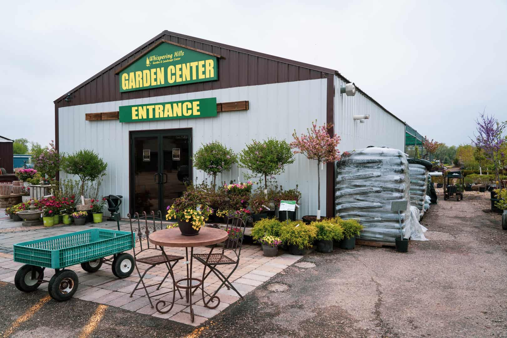 whispering hills garden & landscape center